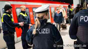 Schwarzfahrerin (62) rastet bei Kontrolle aus und verletzt Security