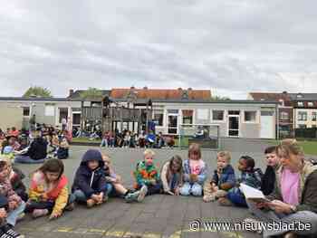 Speelplaats wordt gezellige openluchtbibliotheek