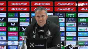 Van Persie kijkt heel moeilijk bij vraag over nieuwe blessures