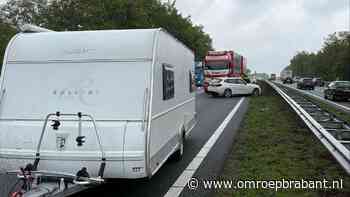 Bijna een uur vertraging op de A2 na ongeval met vrachtwagen en caravan