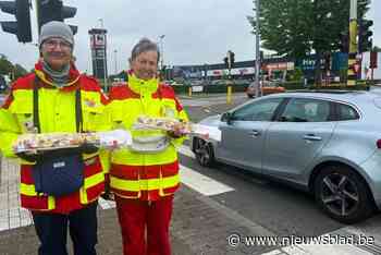 Hilda en Mariette op post voor start pleisterverkoop Rode Kruis: “Echt nog nood aan vrijwilligers”