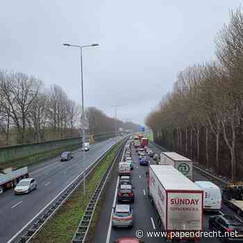 Afrit A15 vanuit Gorinchem naar Papendrecht afgesloten na ongeval vrachtwagen