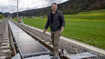 Bahnstrecke mit mobilen Solarmodulen eröffnet