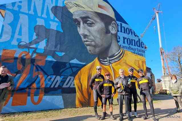 Huiskamer met volksspelen van vroeger