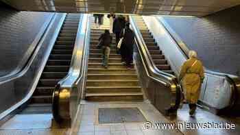 De Lijn neemt vernieuwde roltrappen premetrostation Meir weer in gebruik
