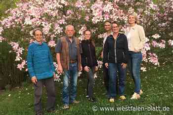 Pflanzenflohmarkt im Botanischen Garten Höxter lockt