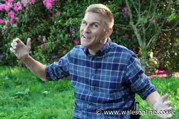 Escape to the Country host lost for words as couple make announcement