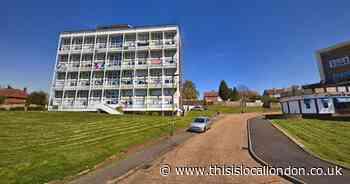 Armed police called to ‘robbery with gun’ after man injured in Orpington