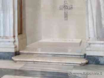 Ecco la tomba del Papa a Santa Maria Maggiore. In 100mila a San Pietro | La diretta