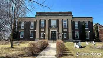 Jury deliberations begin in trial of pair accused of killing Ontario Const. Greg Pierzchala