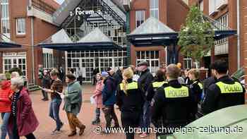Peiner mit der EU-Hymne gegen den EU-Kritiker im EU-Parlament