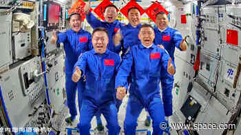 China's Shenzhou 20 astronauts arrive at Tiangong space station (video)