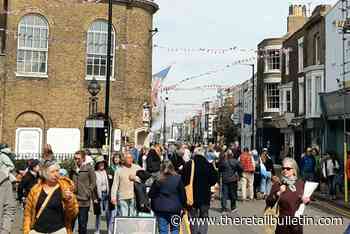 Consumer confidence drops in April as inflation fears increase