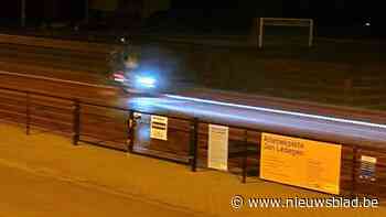 Gemeente dient klacht in omdat bromfietsers nieuwe atletiekpiste als racebaan gebruiken: voortaan gesloten als er geen toezichter is