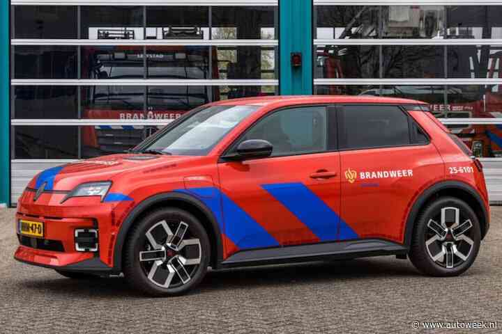Renault 5 als brandweerauto de weg op