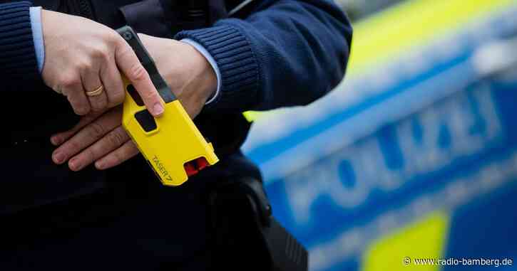 Mann läuft mit Messer herum – Polizei setzt Taser ein