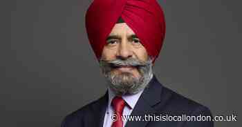 Ilford MP intervenes in ground rent dispute after homeowner 'left in limbo'