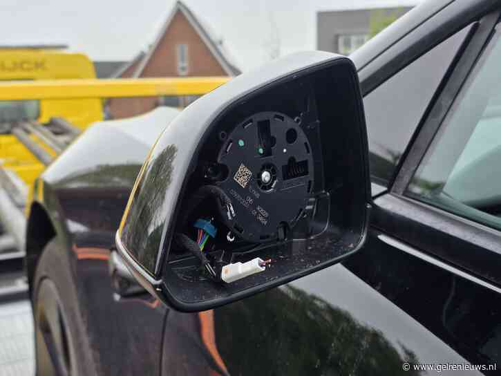 Spiegels van meerdere Tesla’s en Mercedessen gestolen