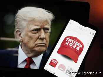 "Riscriviamo le regole". Trump mette in vendita i gadget per il terzo mandato