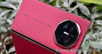 Samsung’s rumored trifold might not match the Huawei Mate XT in size