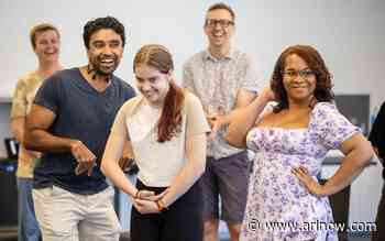 DMV residents use improv classes to escape stress and find community through laughter