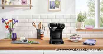 ‘Incredible’ bargain coffee machine that cleans itself and is 'easy to use' drops in price by 31%