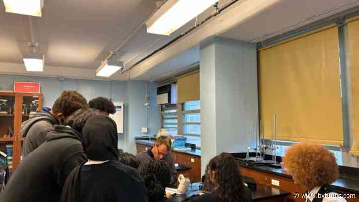 EXCLUSIVE: Bronx teen program in jeopardy after federal grant cut by Trump administration