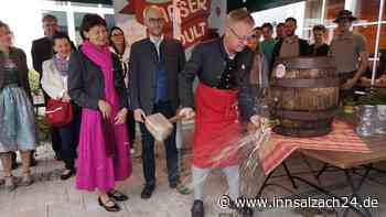 O‘zapft is! Das sind die Highlights der Garser Au-Dult – Tritt sogar der Landrat als Sänger auf?