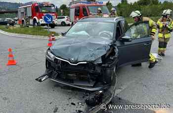 FW Weinheim: Verkehrsunfall auf der Kreisverbindungsstraße bei Weinheim - Zwei Leichtverletzte