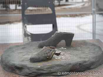 Man charged following theft of Edmonton's Emily Murphy statue, address signs