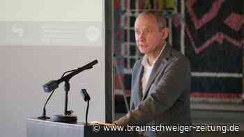 Wie erkennt man feinste Risse? Materialforscher erhält Gauß-Medaille