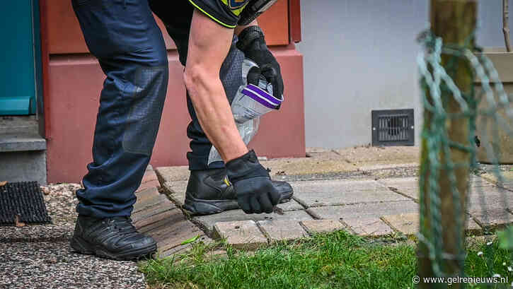 Explosie in voortuin, vermoedelijk veroorzaakt door vuurwerk