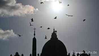 Petersdom schließt seine Pforten: 250.000 Menschen nahmen von aufgebahrtem Franziskus Abschied