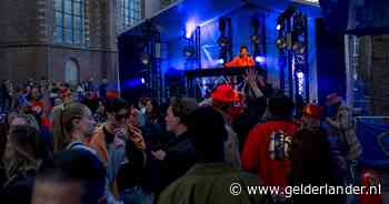 LIVE KONINGSNACHT | Utrecht roept op niet meer naar de stad te komen vanwege drukte koningsnacht