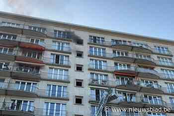 Echtpaar met rookintoxicatie naar ziekenhuis bij appartementsbrand