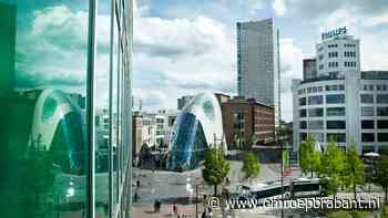 Veel rook in Lichttoren Eindhoven, bluswagens uitgerukt