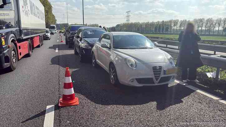 Ongeluk met meerdere auto's, veel drukte tijdens avondspits
