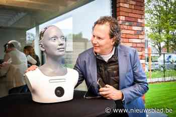 Robot Ameca en haar robothond verwelkomen je in eerste ‘woning van morgen’ in Koersel: “Ze begrijpt wat je voelt”