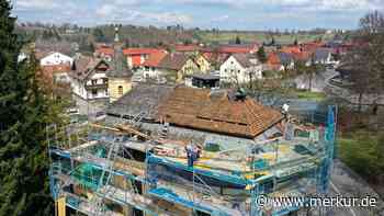 Heilig-Kreuz-Kapelle als Großbaustelle: Arbeiten am Dach schreiten voran