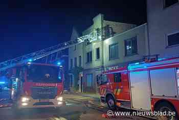 Bewoner naar ziekenhuis na nachtelijke brand in appartement