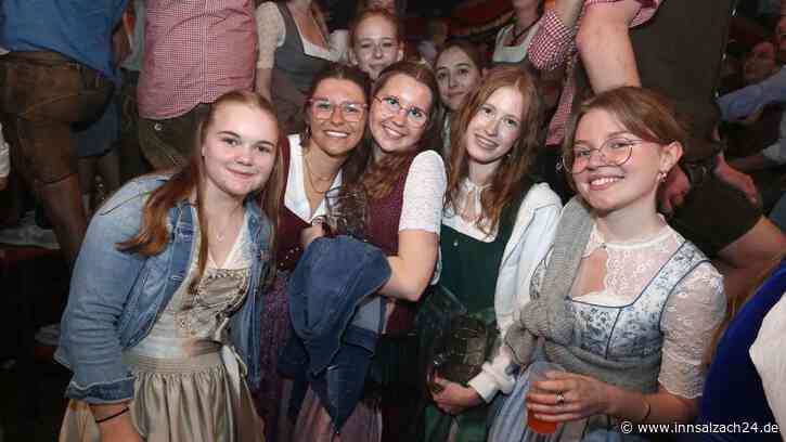 Do samma olle dabei: Super Stimmung zum Auftakt des Garchinger Volksfests am Freitagabend