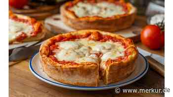 Deep Dish Pizza: Ein herzhaftes Meisterwerk mit dicker Kruste und reichlich Füllung