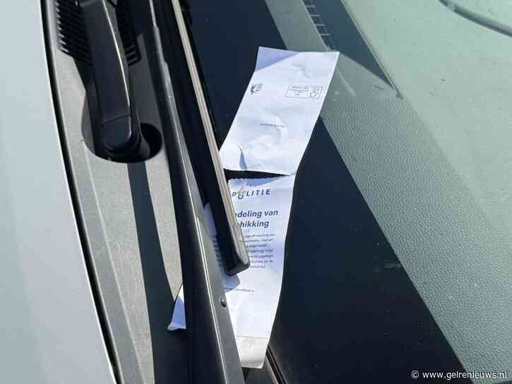 Foutparkeerders massaal op de bon bij vrijmarkt koningsdag