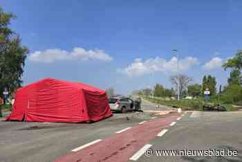 Motorrijder (57) komt om het leven bij frontale botsing