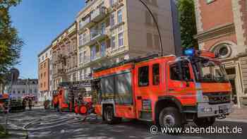 Fettexplosion in Asia-Lokal: Mensch erleidet Verletzung im Gesicht