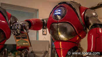 Meet the 'Doctor Who' actors who brought the retrofuturistic robots to life for season 2's 'The Robot Revolution' (interview)