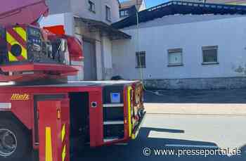 FW-PL: Lagerhalle drohte einzustürzen - Feuerwehr verhindert Schlimmeres