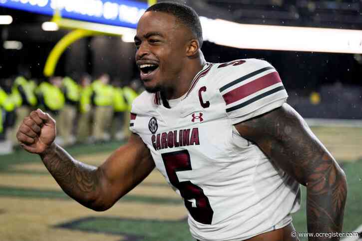 NFL draft: Chargers select South Carolina DE Kyle Kennard in 4th round