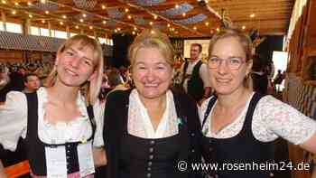 Beste Stimmung beim Anstich zum Bier- und Weinfest in Hochstätt