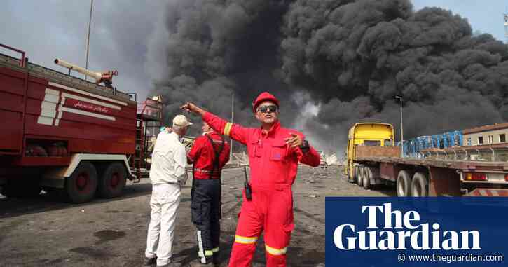 Huge explosion in Iranian port kills at least eight and injures more than 500